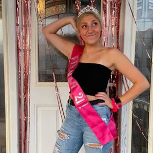 Meet your Posher, Samantha